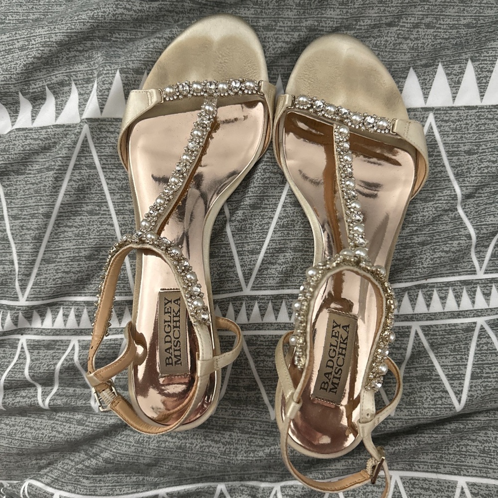 Badgley Mischka Yadira Bridal T-Strap Wedge Sandal - Size 9